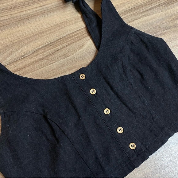 Kendall & Kylie Cropped Top - Picture 2 of 4